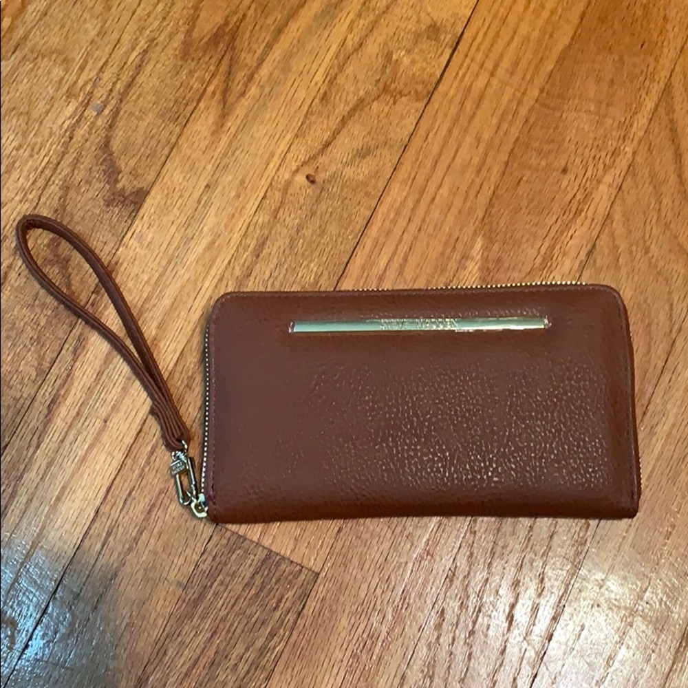 Steve Madden wristlet wallet